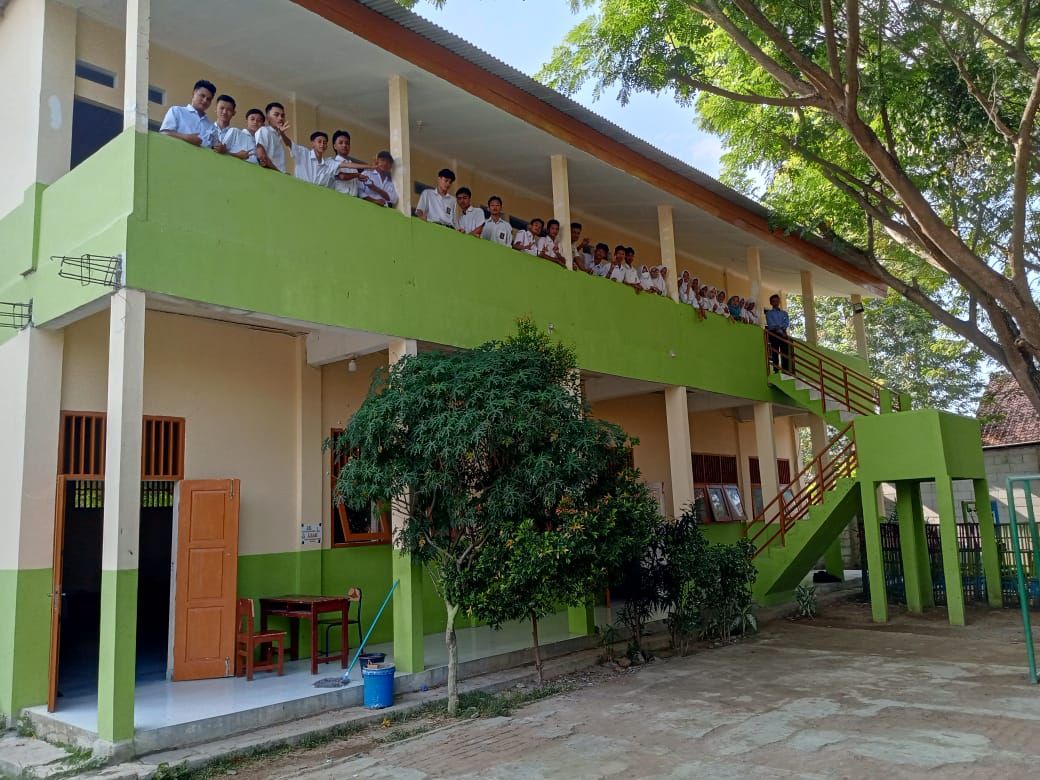 SMAS AL - MUTTAQIEN